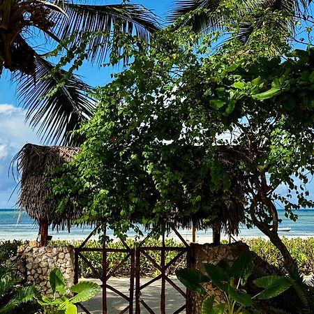 Villa Kipara - Private Beach & Pool Pwani Mchangani Buitenkant foto